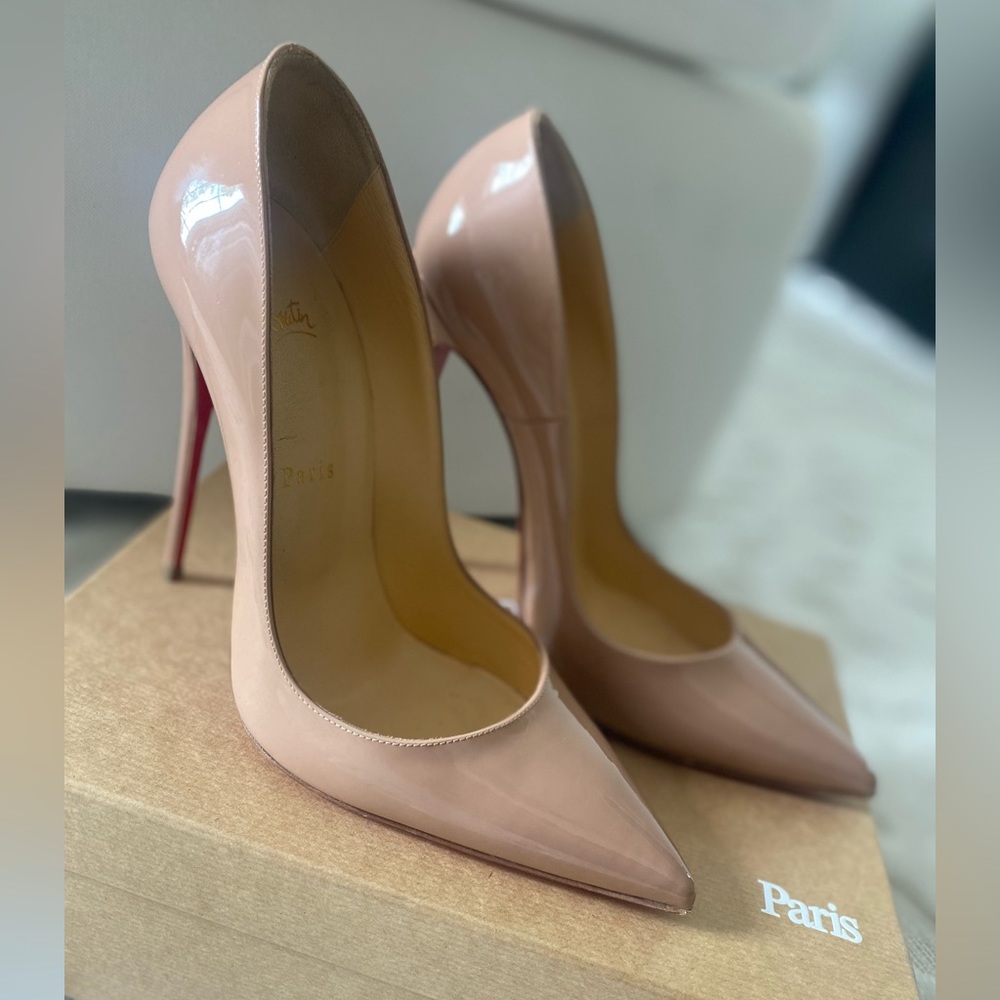 Christian Louboutin So Kate pump. 120 mm heel, Nude Patent Size 40-Size 10